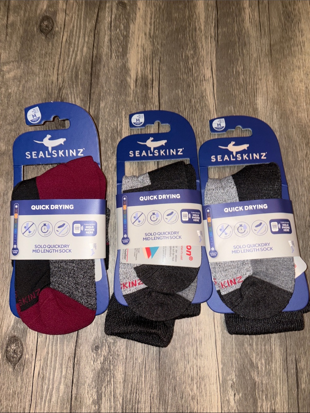 SEAL SKINZ Men’s Quick-Drying Mid-Length Socks - waterproof socks -medium